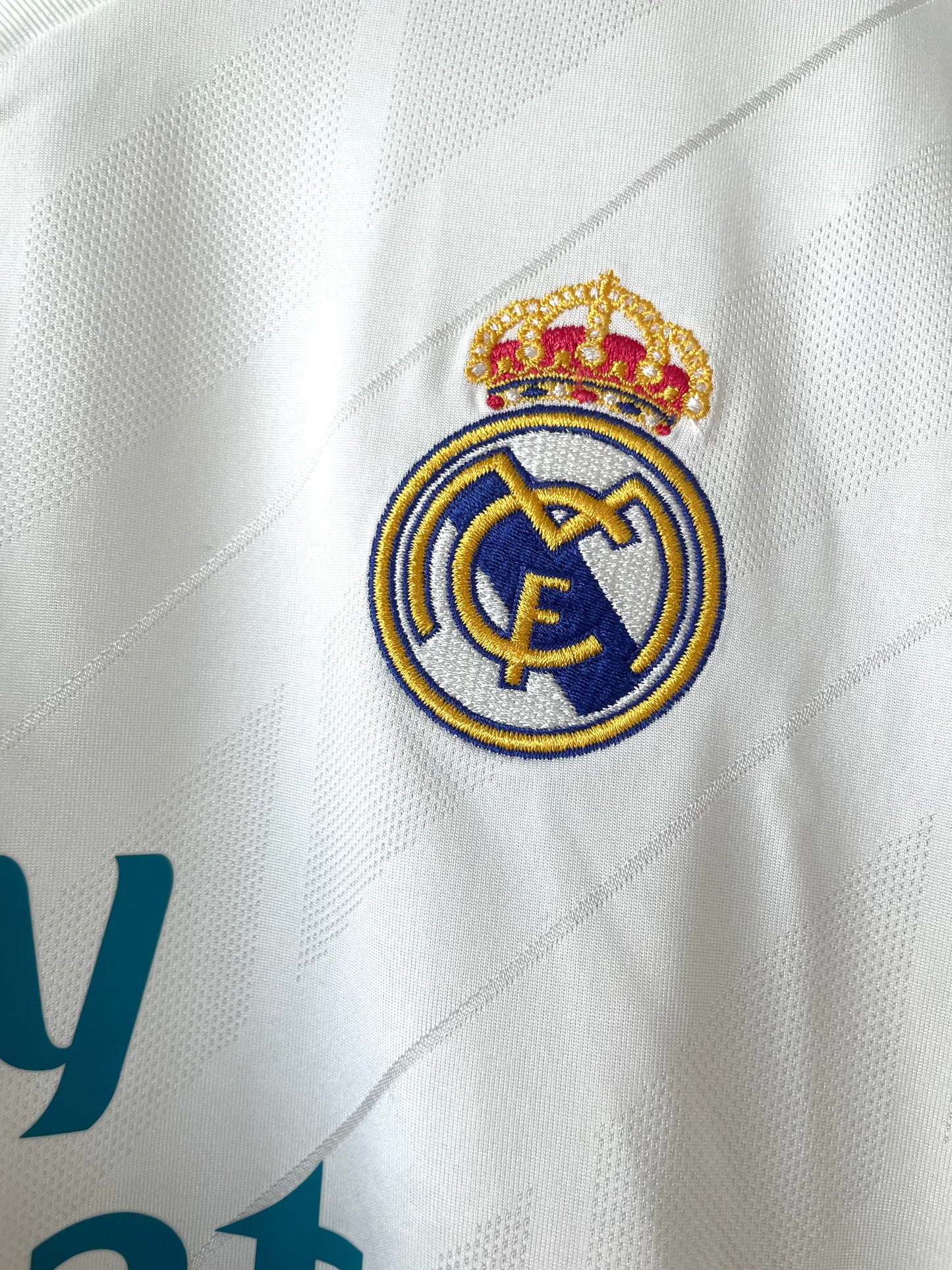 Real Madrid Home Shirt 2017/2018 Size M