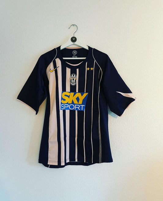 Juventus Away Shirt 2004/2005 Size M