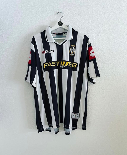 Juventus Home Shirt 2001/2002 Size XL