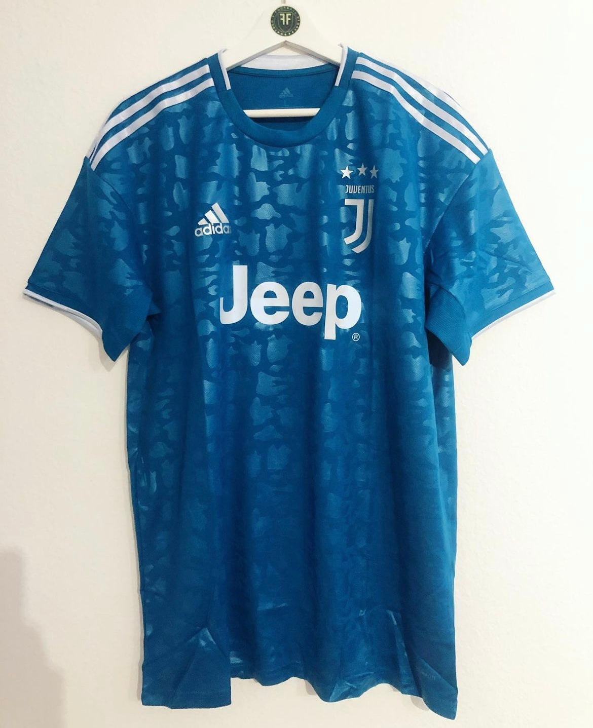 Juventus Away Shirt 2019/2020 Size L