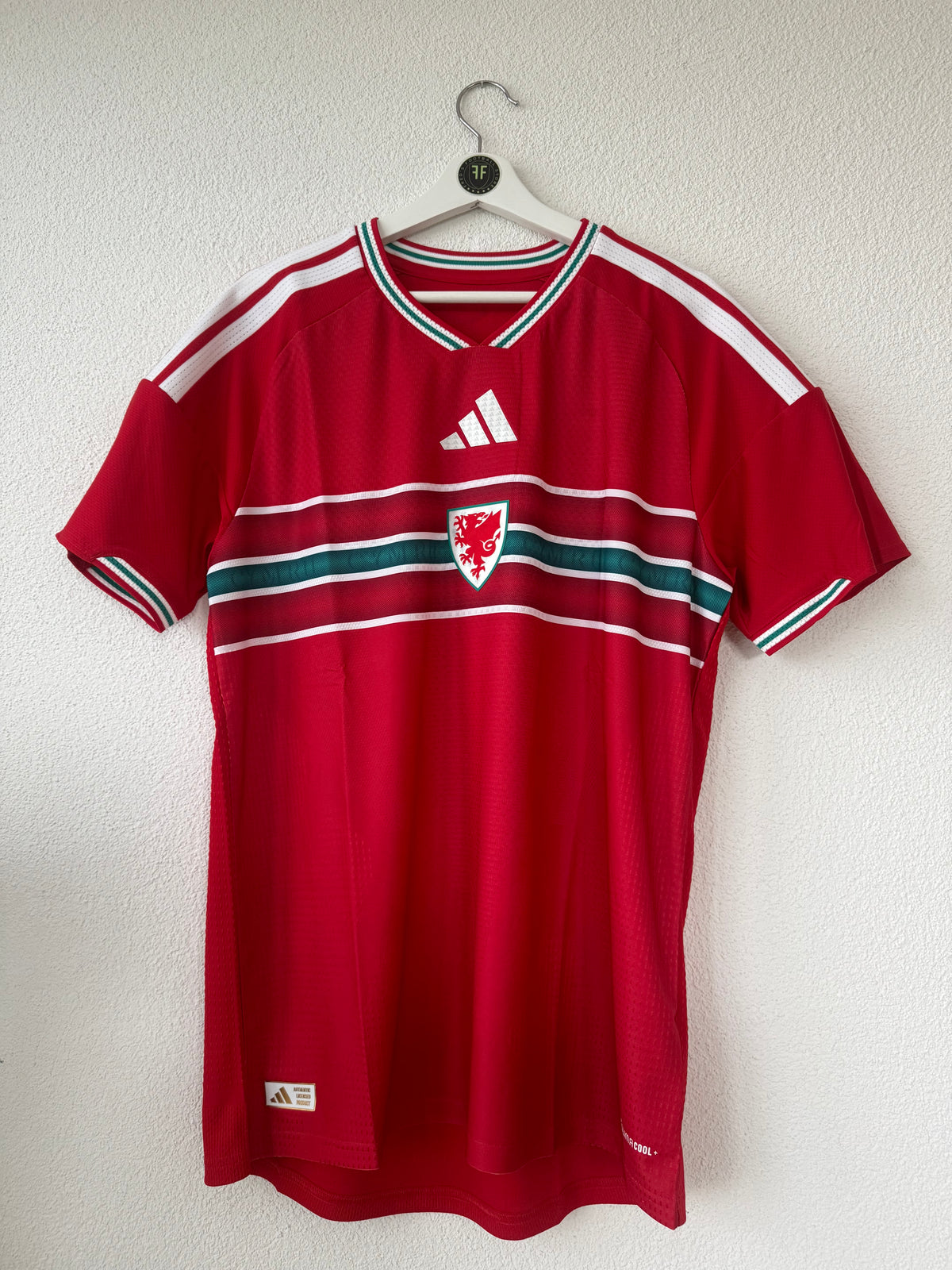 Wales Home Shirt 2026/2027 Size L (Authentic Version)