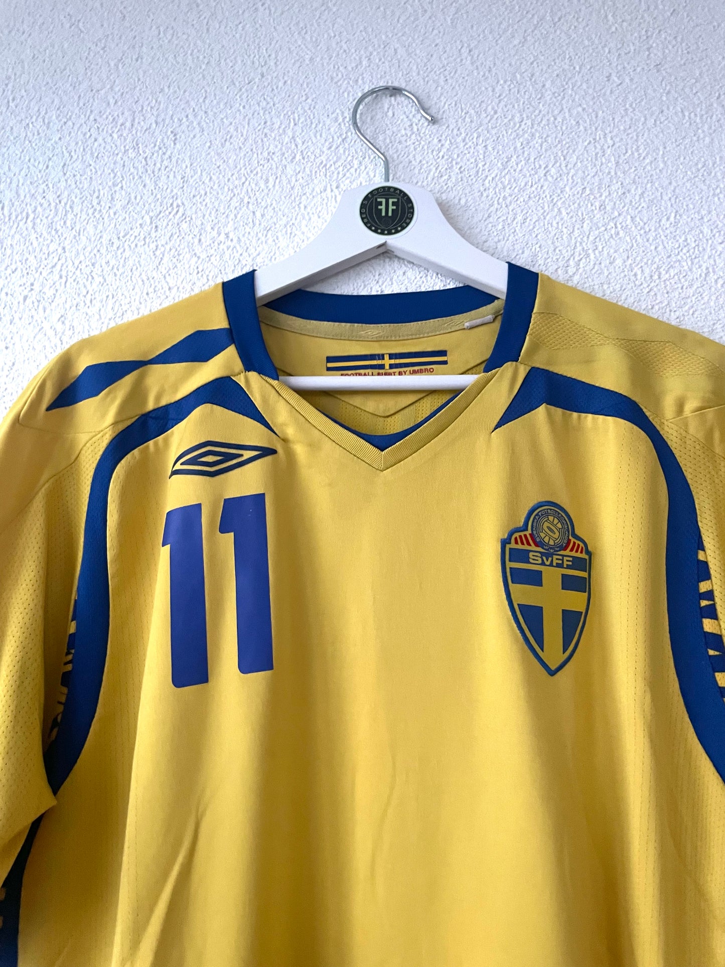 Schweden x Henrik Larsson Home Shirt 2007/2008 Size L