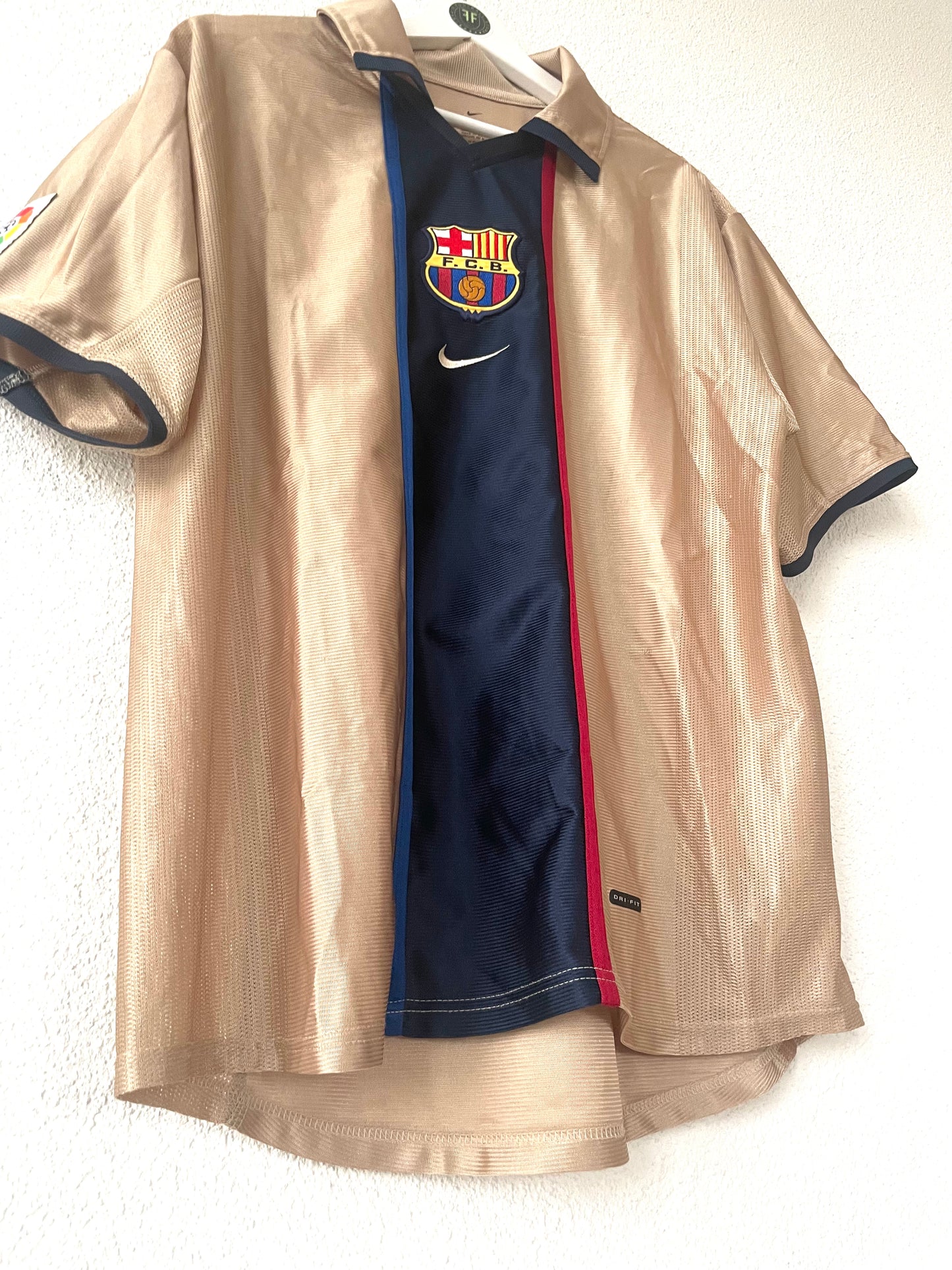 Barcelona Away Shirt 2001/2002 Size M