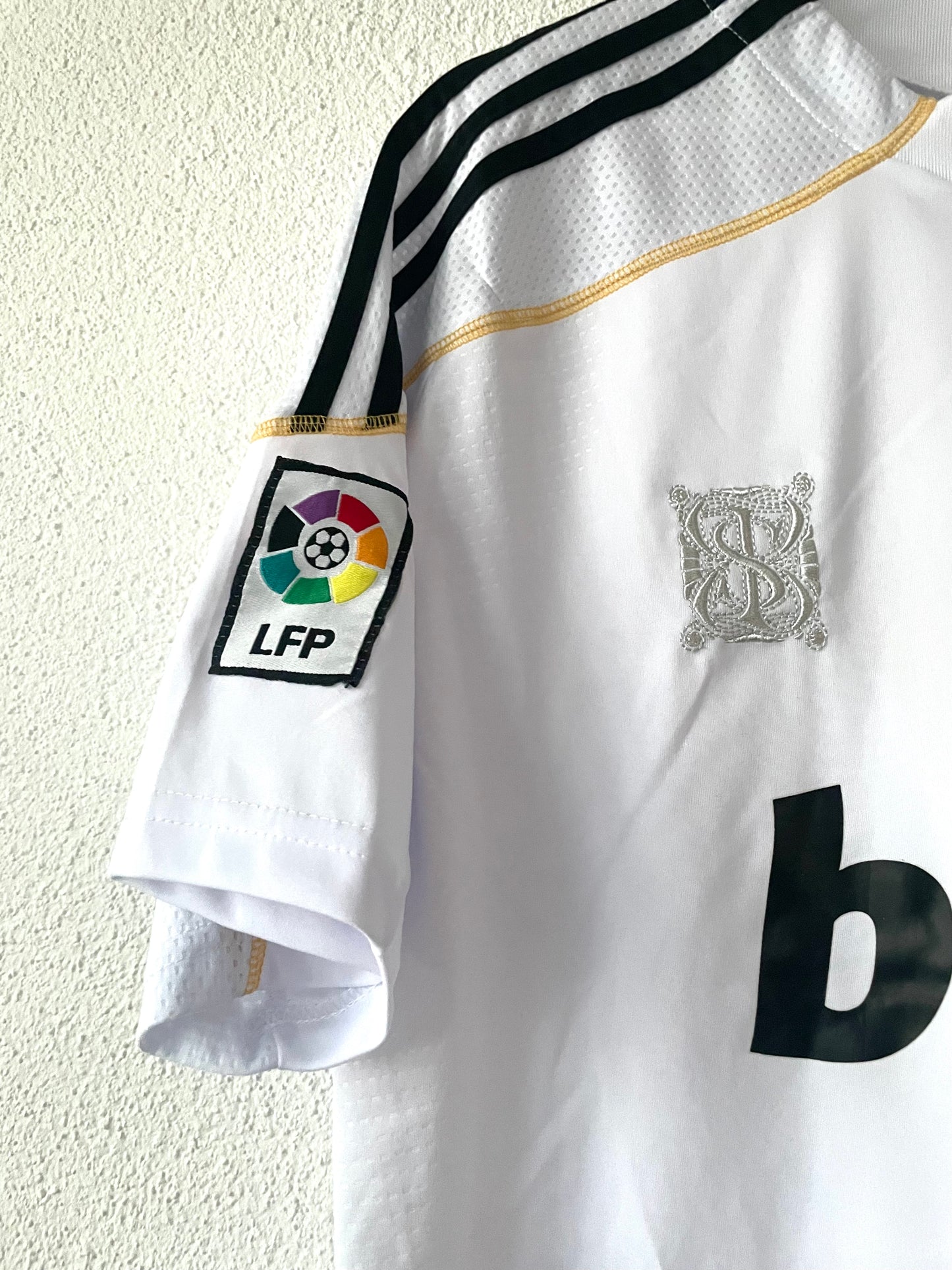 Real Madrid x Raul Gonzales Home Shirt 2009/2010 Size L