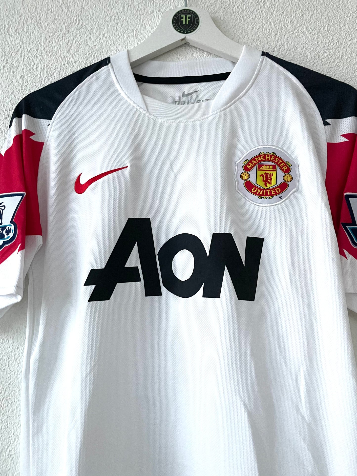 Manchester United x Michael Owen Away Shirt 2010/2011 Size L