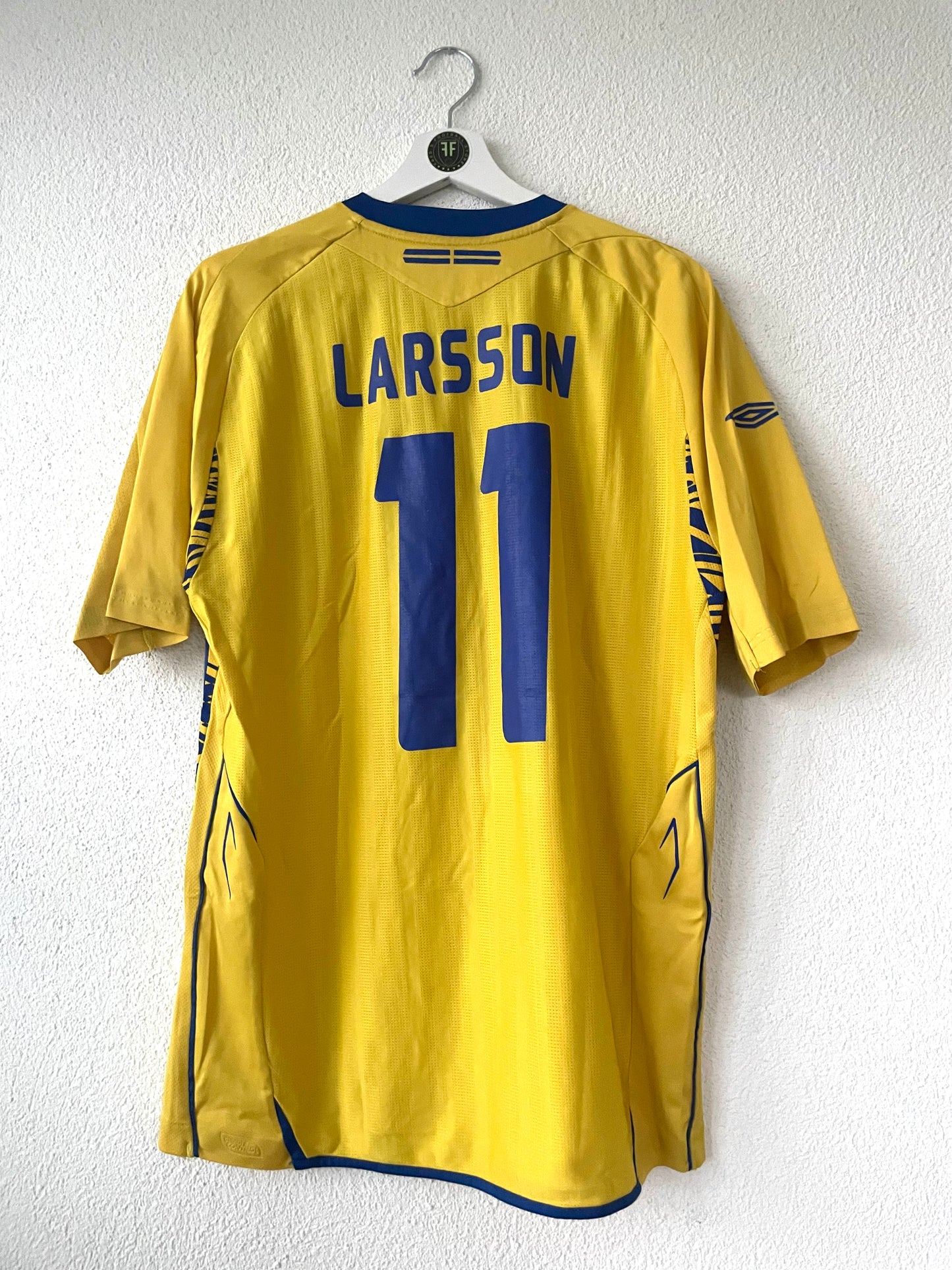 Schweden x Henrik Larsson Home Shirt 2007/2008 Size L