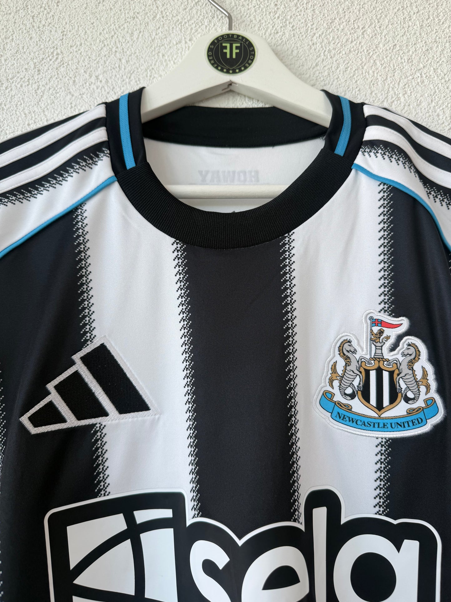 Newcastle Home Shirt 2025/2026 Size M