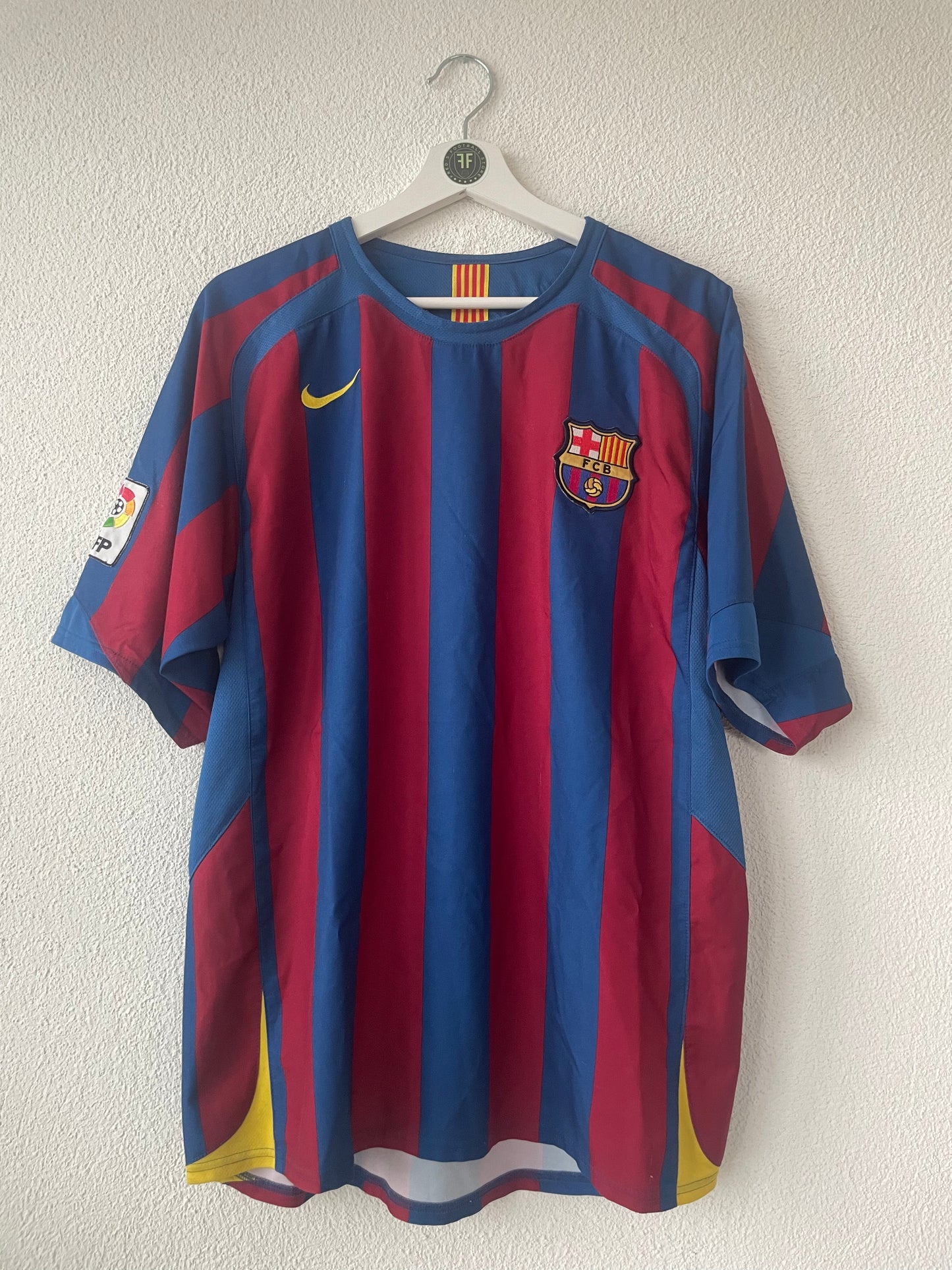 Barcelona Home Shirt 2005/2006 Size M