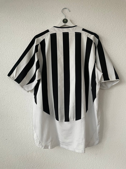 Juventus Home Shirt 2002/2003 Size L